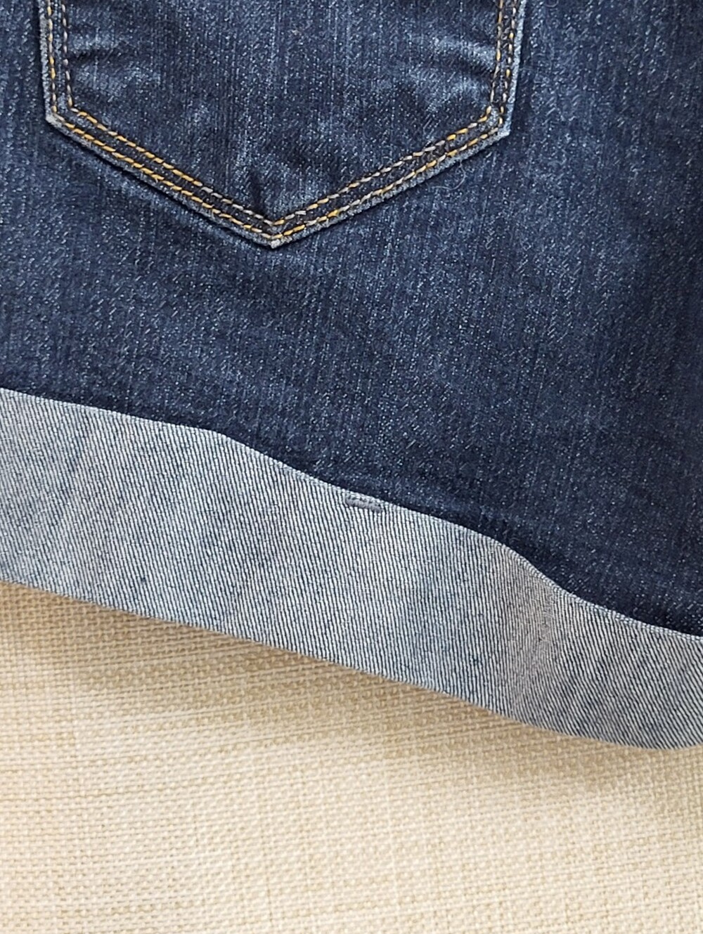 Judy Blue Women’s Cuffed Dark Blue Denim Shorts Button Fly Stretch Size Medium - Picture 4 of 10